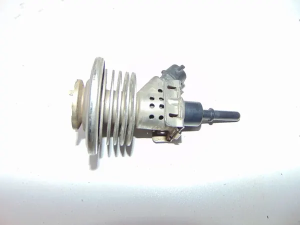 Inyector AdBlue OEM 3C0131113C para VW Sharan II image 3