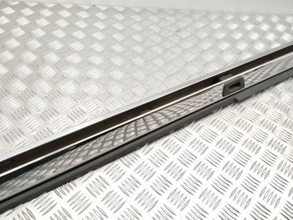 Barras de tejadilho Jeep Commander OEM 55396647AE - Usado image 3