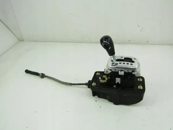Mécanisme de changement de vitesse Audi OE OEM 8E1713111P image 2