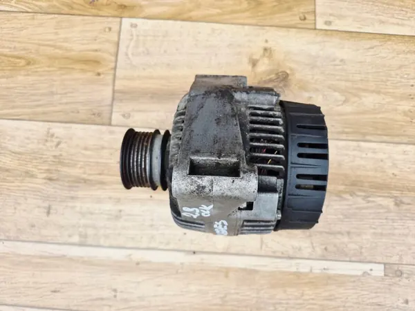 W208 CLK 2.3 98' Vaihtovirtageneraattori A0101545402 image 3