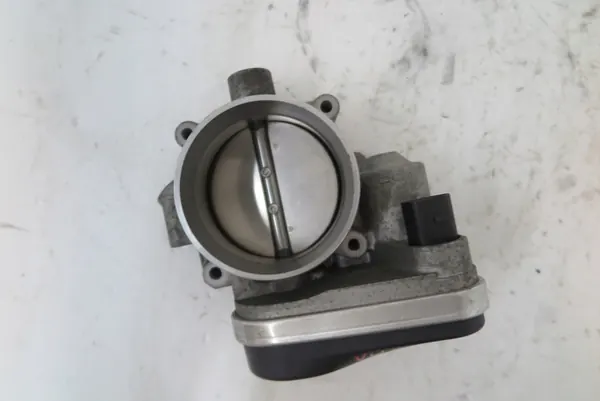 Corpo de borboleta Volkswagen 022133062AD image 2