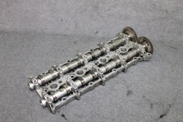 Caja base de culata BMW N47 OEM 7797511 image 5