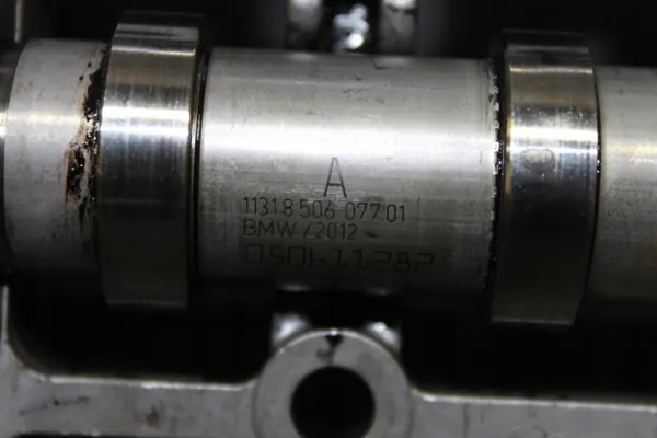 Caja base de culata BMW N47 OEM 7797511 image 8