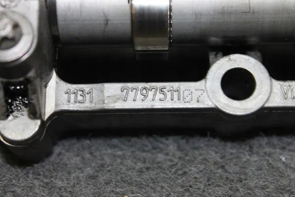 Caja base de culata BMW N47 OEM 7797511 image 9