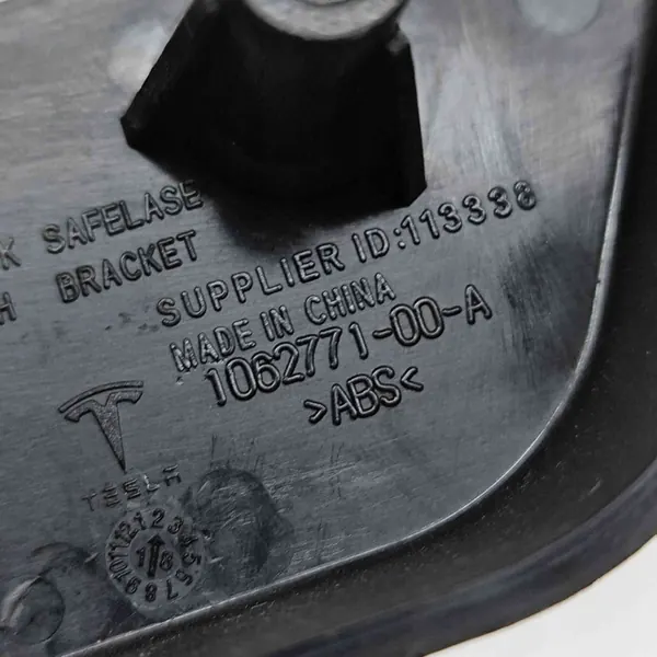 Huvöppningshandtag Tesla Model X 106277100A image 6