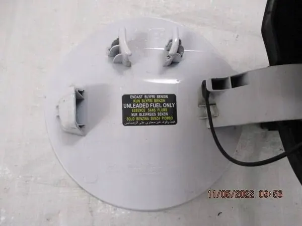 Tapa de combustible Hyundai Ioniq OEM 69513G2000 - Usado image 3