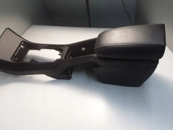 Accoudoir console Volvo V40 OEM 31306634 - Occasion image 4
