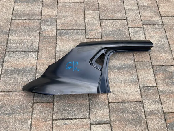 RENAULT CLIO IV HÖGER BAKRE KOTFLÄNGD OEM image 2