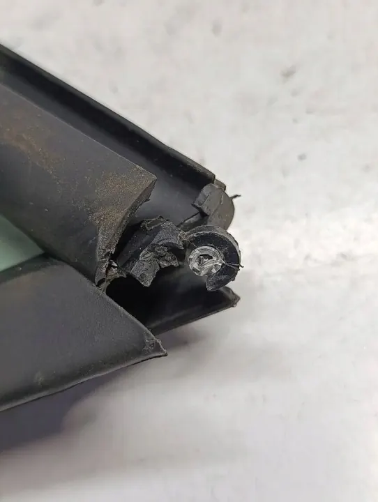 DS OEM 9683654780 Vidro Porta Dianteira Direita Usado image 3