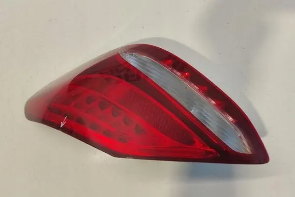 Rechter achterlicht MERCEDES-BENZ C (W205) A2058200264 image 2