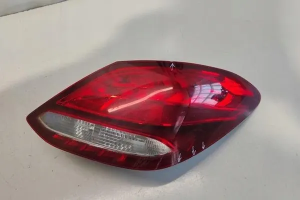 Rechter achterlicht MERCEDES-BENZ C (W205) A2058200264 image 4