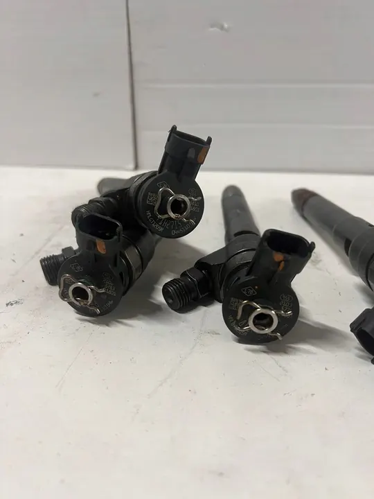 QJ154 Mercedes Vito W447 1.6d Injektor image 2