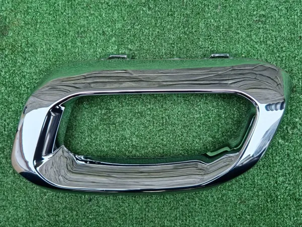 Bouton d'échappement chrome gauche Mercedes GLE W167 OEM A1678856900 image 3