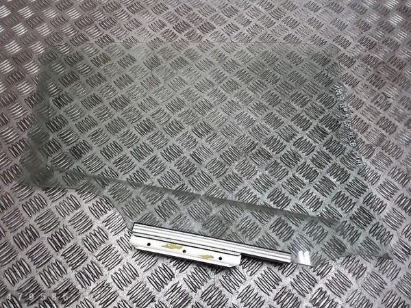 Toyota Yaris Türglas OEM e643r00048 - Gebraucht image 3