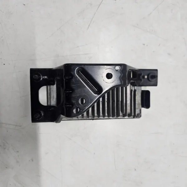 Radarsensor Tesla Model S Plaid OEM 1565709-00-F image 6