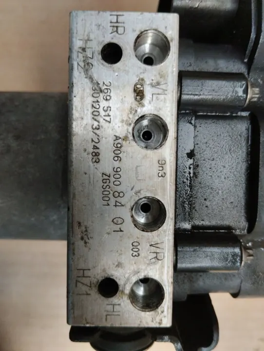 ABS-Pumpe OEM A9069008401 für Mercedes Sprinter 906 image 3