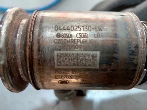 Jaguar AdBlue-Injektor OEM M8D2-189E3-CB - Gebraucht image 4