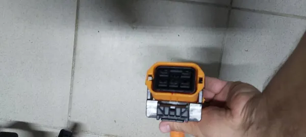 Port Câble Chargeur Kia E-Soul OEM 50752 2019-2022 image 3