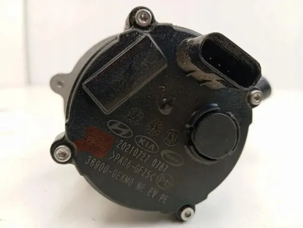 Pompe à eau Hyundai OEM 36900-0EKM0 pour Ioniq 5 image 3