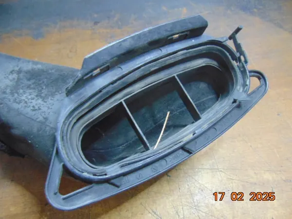 Vasen sisäilmansuodattimen tulotulo BMW E39 OEM 8391195 image 4