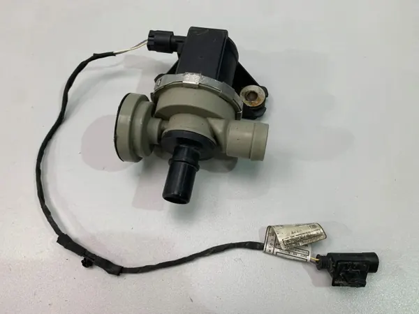 BMW OE Vattenventil OEM 7303949 för 3-serien F30 image 2