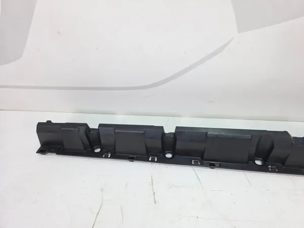 OEM 7425459 Vänster tröskelklämma för BMW X5 G05 LCI image 3