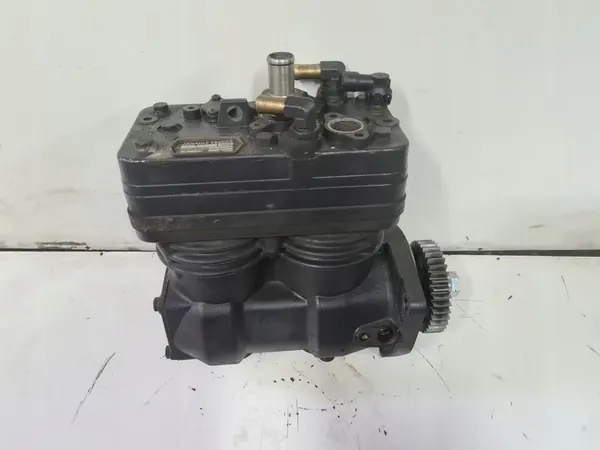 Compresseur à 2 pistons Renault Gama D DTI 8 Volvo FL D8K OEM image 2