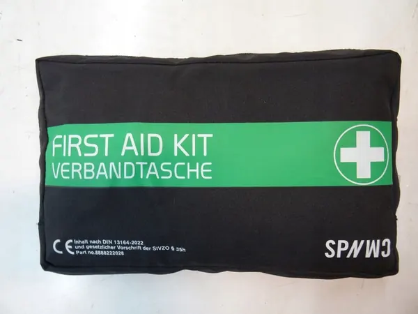 VOLVO EX30 EX-30 Trousse de Premiers Secours image 1