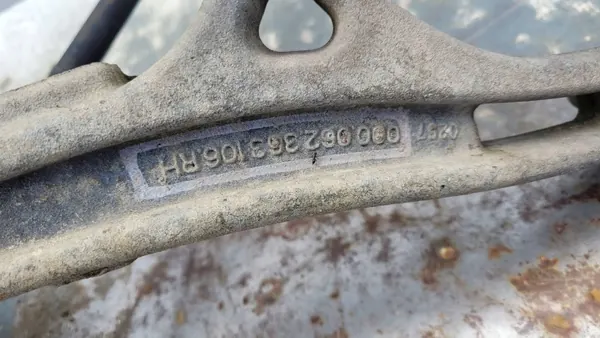 Mercedes Taka pyörännavan OEM 0000623631 - Käytetty image 9