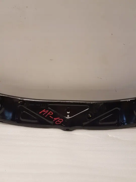 BMW X1 F48 Övre bältesförstärkning OEM 7434544 image 3