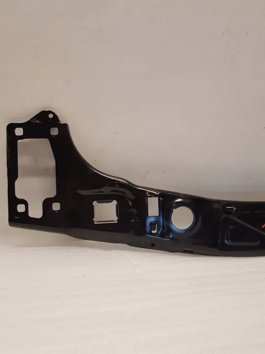 BMW X1 F48 Övre bältesförstärkning OEM 7434544 image 4