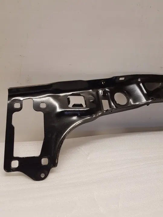 BMW X1 F48 Övre bältesförstärkning OEM 7434544 image 7