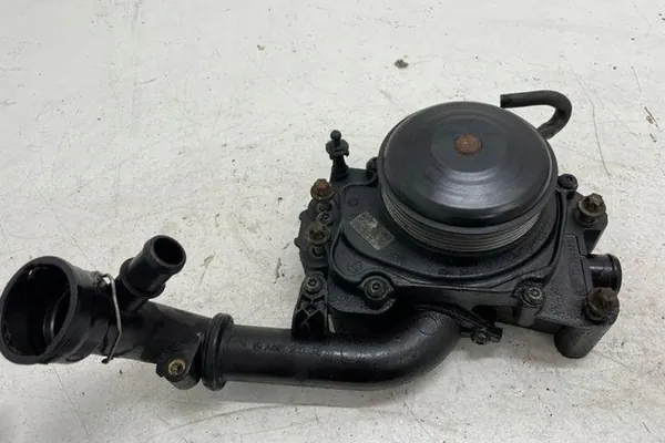 Vattenpump MERCEDES-BENZ E (W212) 2.2L diesel image 2