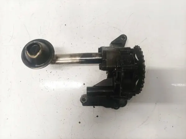 Öljypumppu OEM 06a115121 Skoda Fabia 1.9L image 2