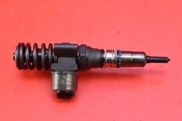 Injectiepomp OEM 03G130073B voor Audi A3 2.0 TDI image 2