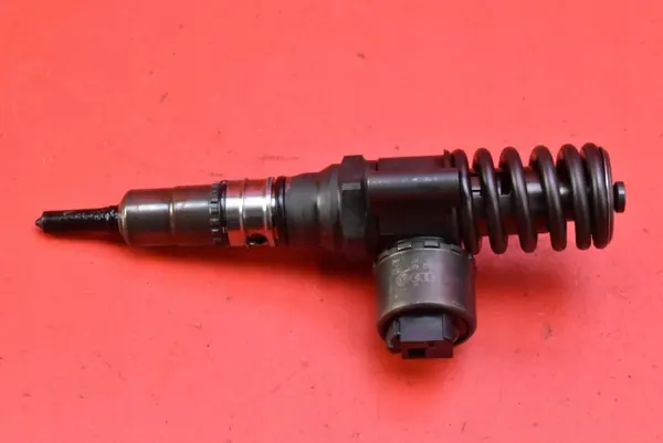 Injectiepomp OEM 03G130073B voor Audi A3 2.0 TDI image 3