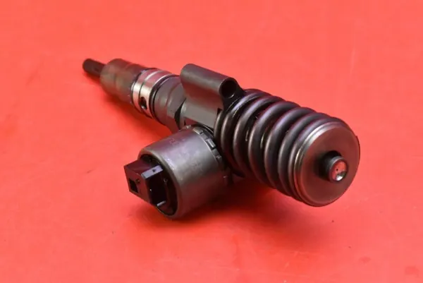 Injectiepomp OEM 03G130073B voor Audi A3 2.0 TDI image 5