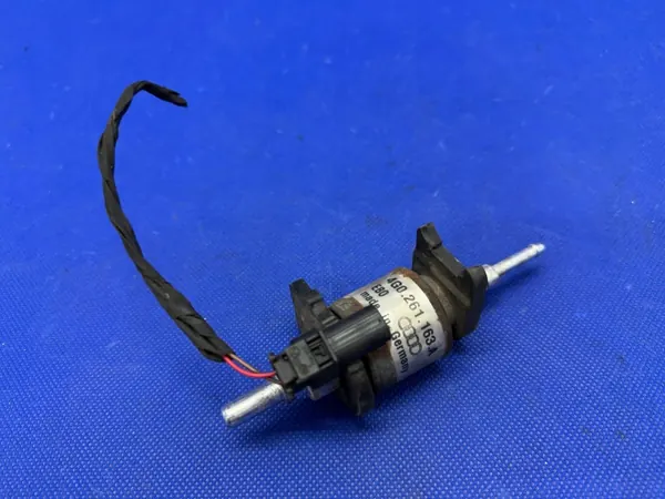 Polttoainepumppu OEM 4G0261163A Audi A6 C7 A7:lle image 2