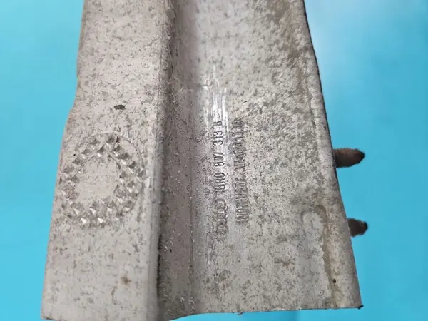 Takapuskuri vahvistus Audi Q5 08- OEM 8R0807313B image 10