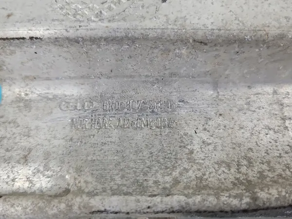 Takapuskuri vahvistus Audi Q5 08- OEM 8R0807313B image 9