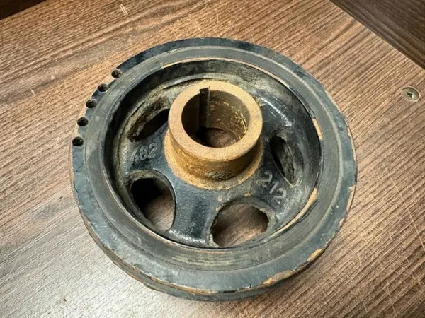 Kampiakselin hammaspyörä OEM A6420301803 Mercedes-Benz image 2