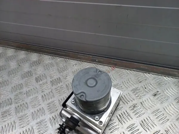 Pompe ABS AUDI A8 D2 4H0614517S image 5