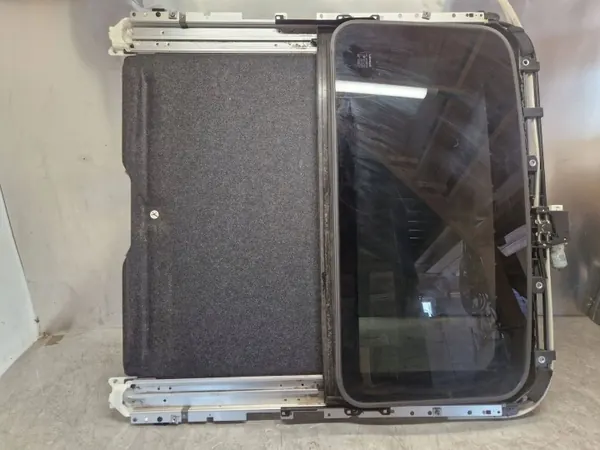 OEM 1 Lexus RX 450H 2011 Toit Ouvrant Complet image 2