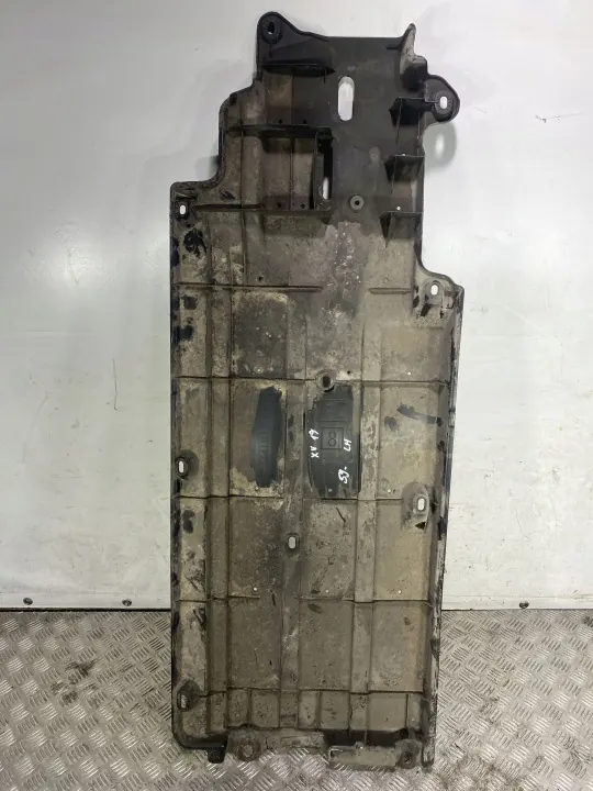 Subaru XV II onderbodemschild OEM FBZ18094 image 4