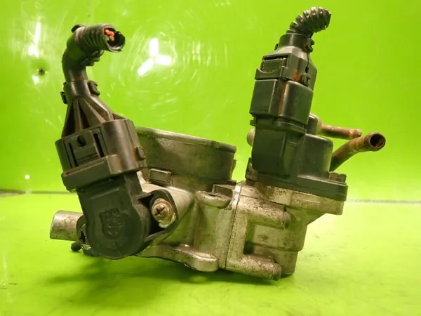 KIA Sorento Spjällhus OEM E9T15373C image 5