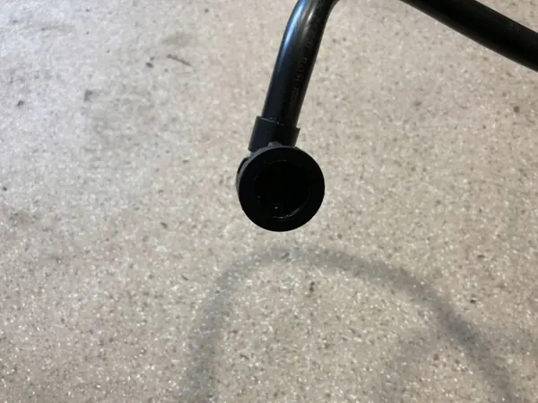Conduit de refroidissement d'huile BMW OE OEM 8848365 image 8