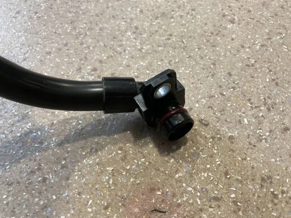Conduit de refroidissement d'huile BMW OE OEM 8848365 image 9