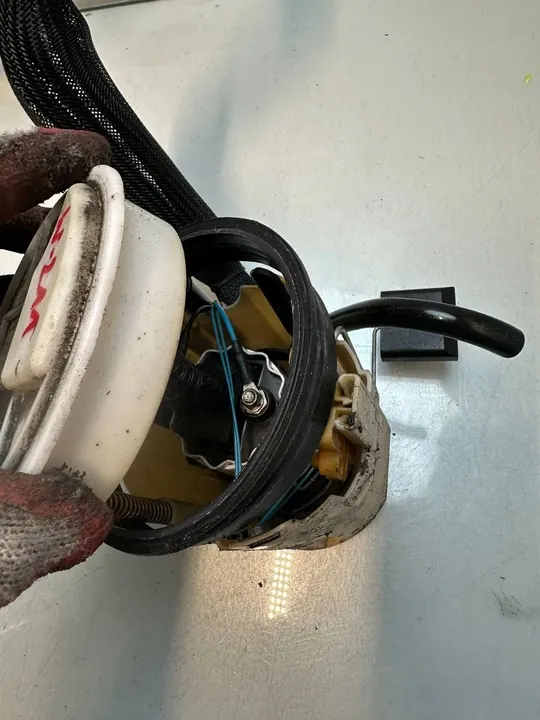 Bomba de combustível Mercedes-Benz 2114701694 image 2