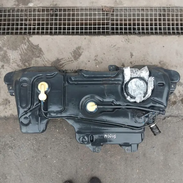 Réservoir de carburant RENAULT MODUS 1.4 16v 98KM OEM image 2