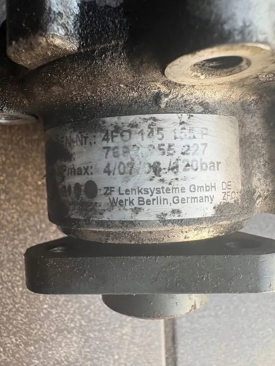 Audi OE 4F0145155P bomba hidráulica, direção image 2